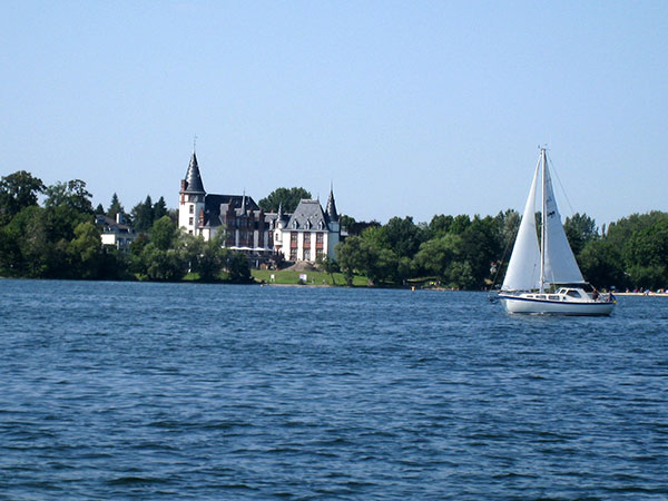 Klink Schloss Von Der Müritz Aus